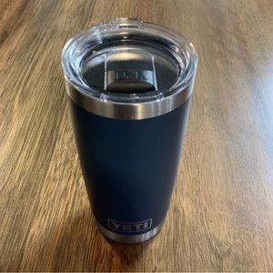 Yeti 20 oz Rambler, Blue
